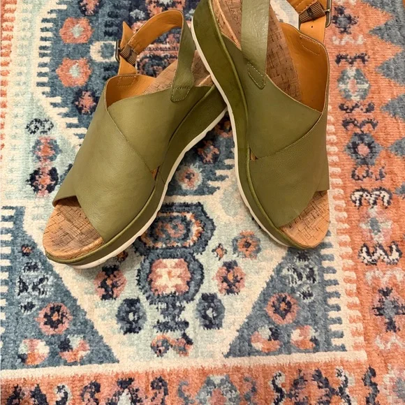 Kork-Ease Platform Sandals - Picture 1 of 3